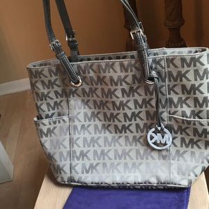 Michael Kors tote